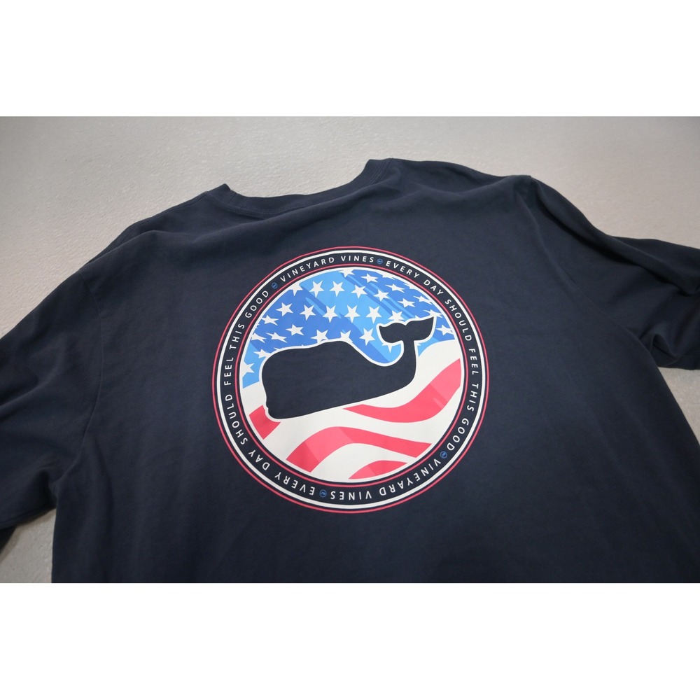 Vineyard Vines T-Shirt Men Medium Navy Blue American Flag Whale Long Sleeve